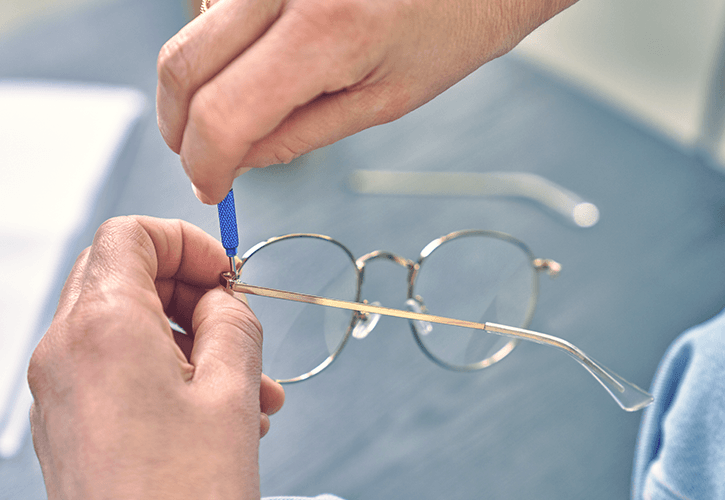 ajustage et entretien de vos lunettes